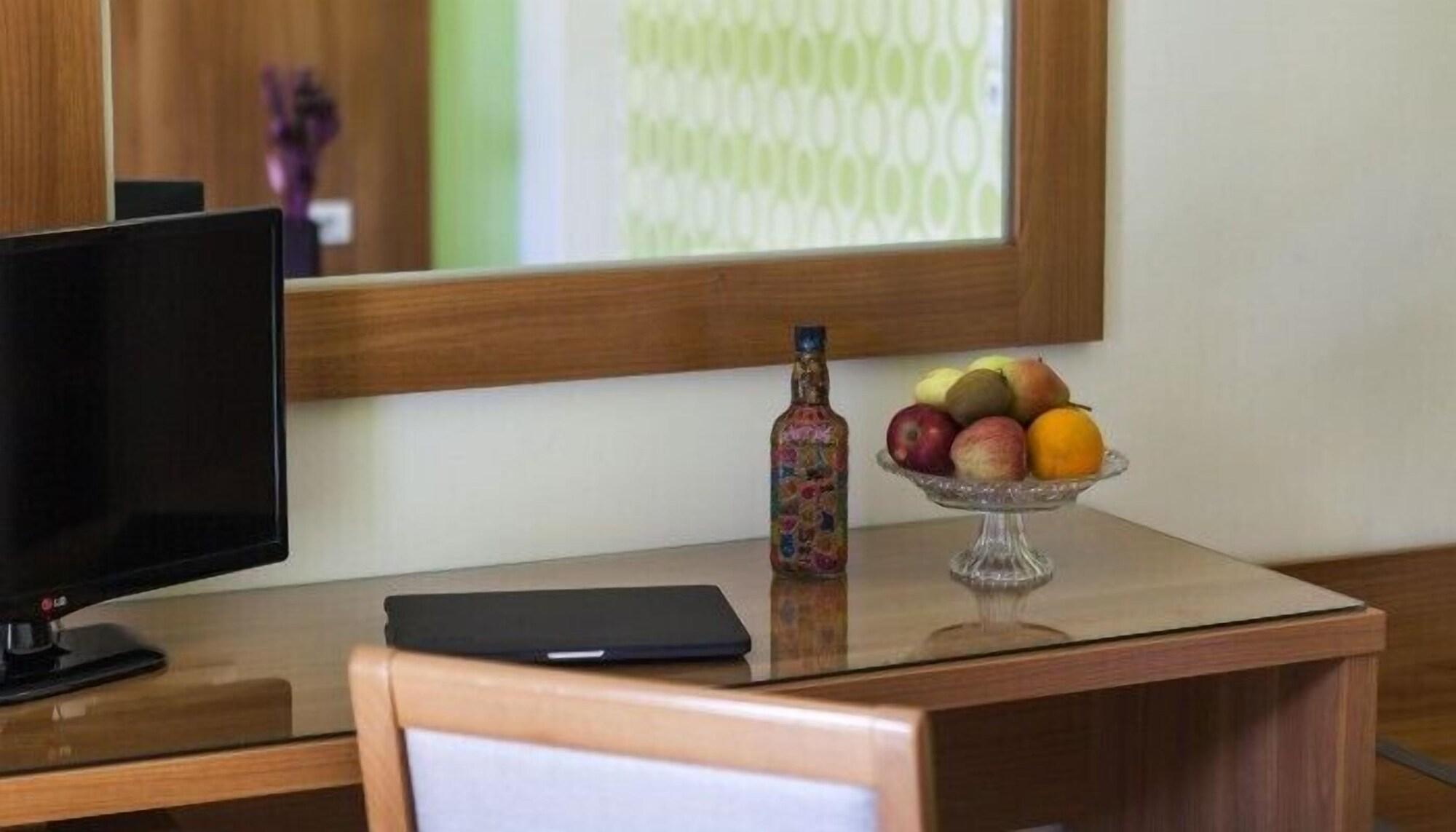 Leto Boutique Hotel אגריניו מראה חיצוני תמונה